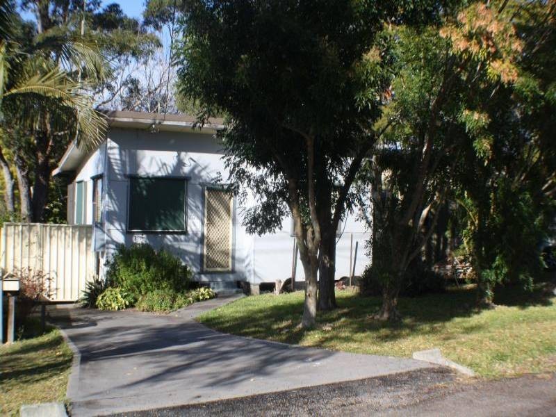 30 Aldinga Road, Gwandalan NSW 2259