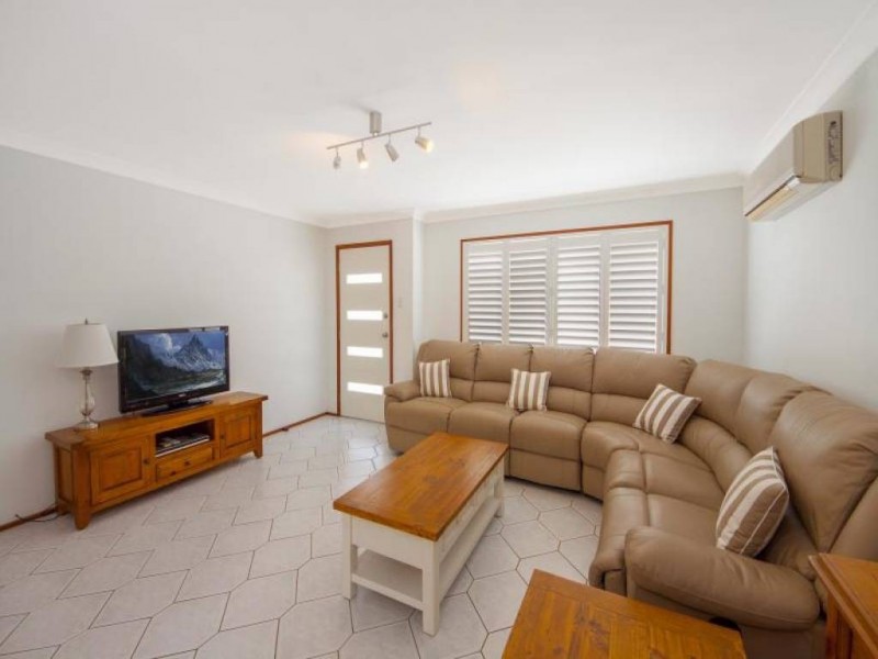 No 36 Quinalup St, Gwandalan NSW 2259