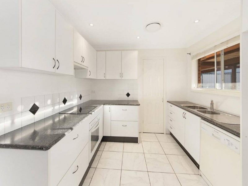 85 Cams Blvd, Summerland Point NSW 2259