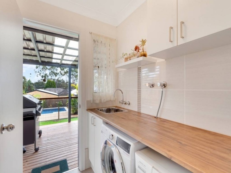 49 Leumeah Ave, Chain Valley Bay NSW 2259