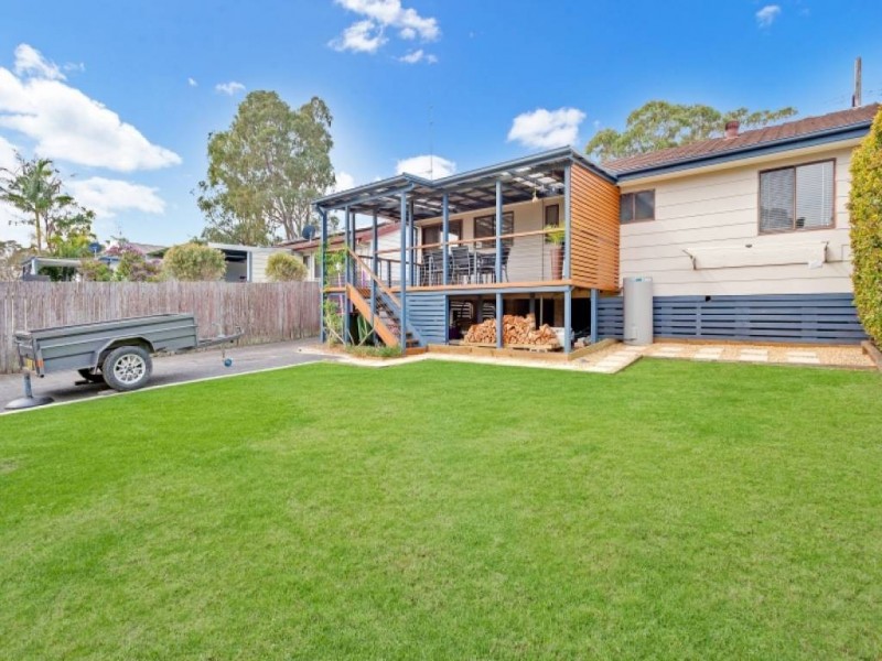 49 Leumeah Ave, Chain Valley Bay NSW 2259