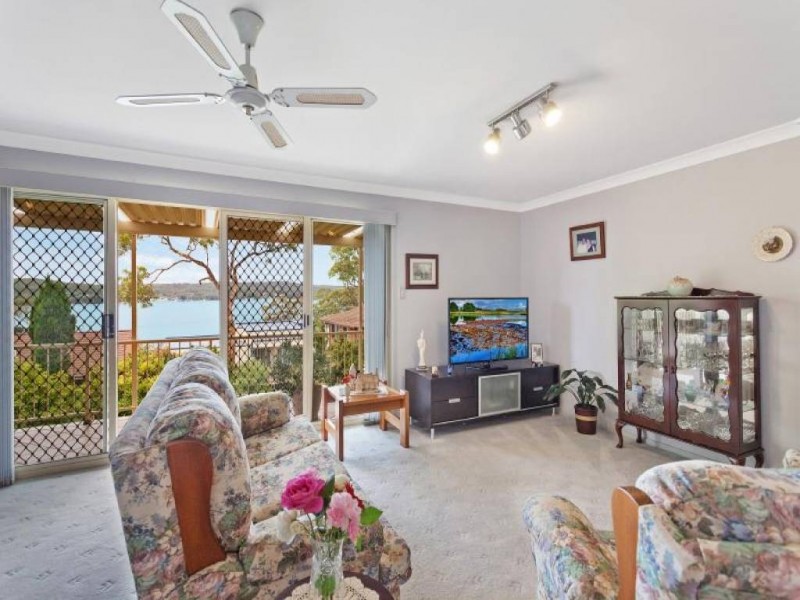 20 Winbin Crescent, Gwandalan NSW 2259