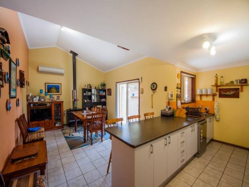 28 Nirringa Road, Summerland Point NSW 2259