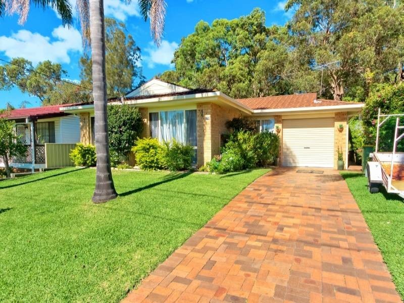 57 Yeramba Road, Summerland Point NSW 2259