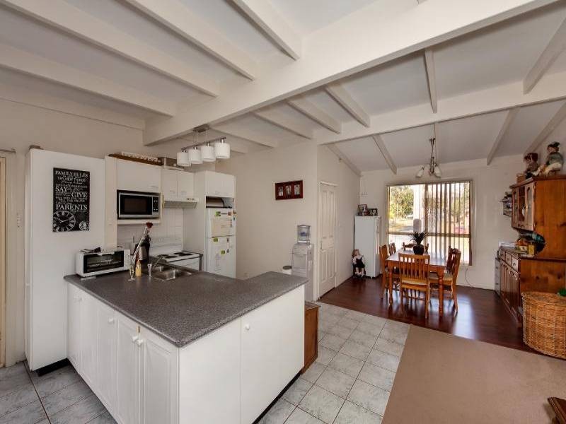 No 61 Cams Boulevarde, Summerland Point NSW 2259