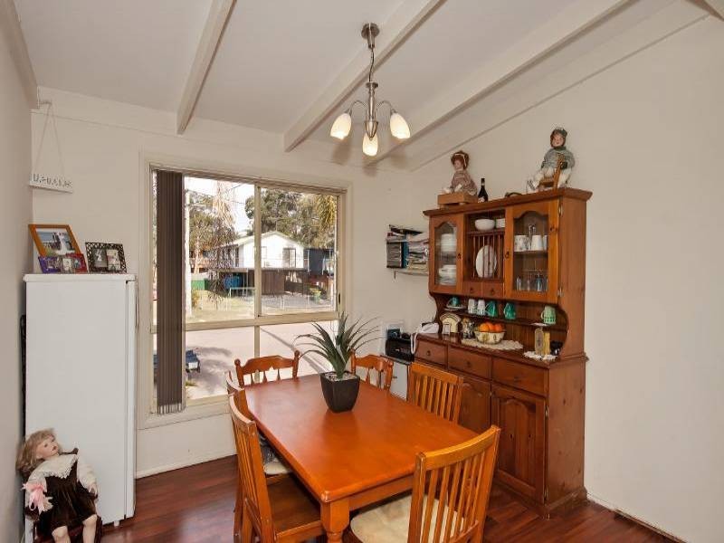No 61 Cams Boulevarde, Summerland Point NSW 2259