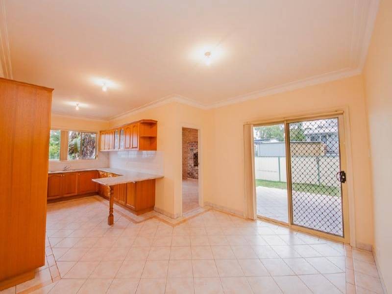 75 Winbin Cres, Gwandalan NSW 2259