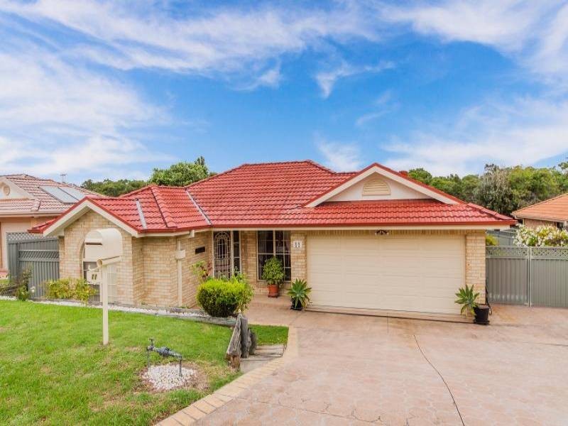11 Mariner Close, Summerland Point NSW 2259