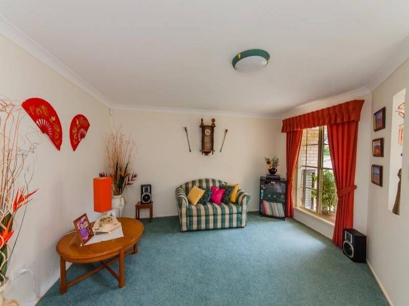 11 Mariner Close, Summerland Point NSW 2259