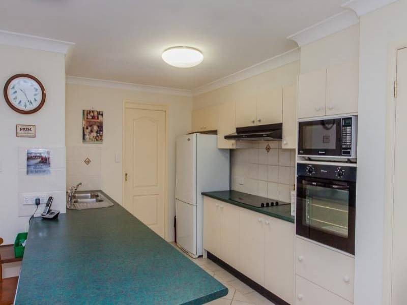 11 Mariner Close, Summerland Point NSW 2259