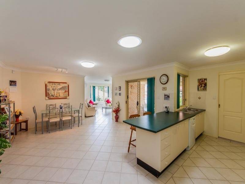 11 Mariner Close, Summerland Point NSW 2259