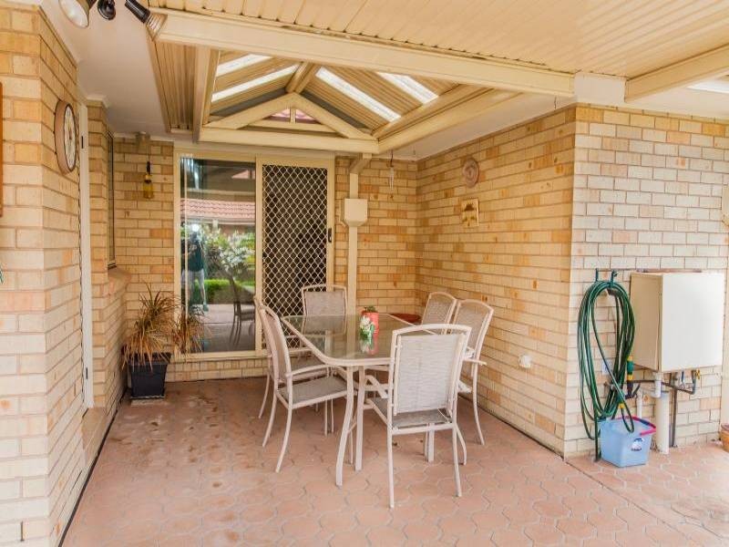 11 Mariner Close, Summerland Point NSW 2259