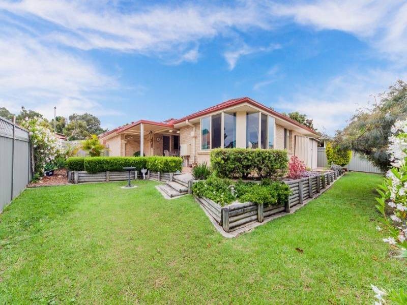 11 Mariner Close, Summerland Point NSW 2259