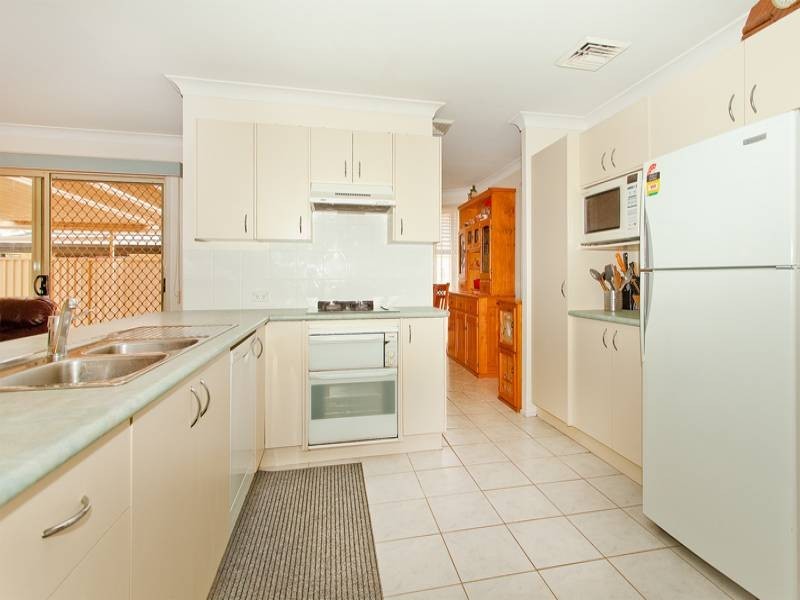 66 Yeramba Road, Summerland Point NSW 2259