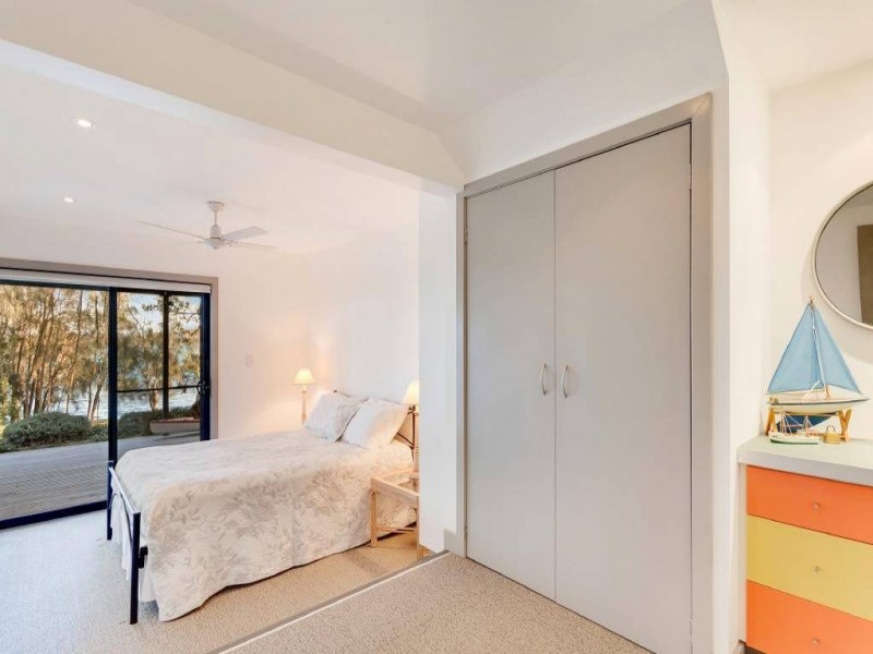 Summerland Point NSW 2259