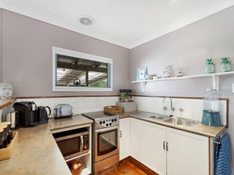39 Rakumba Rd, Gwandalan NSW 2259