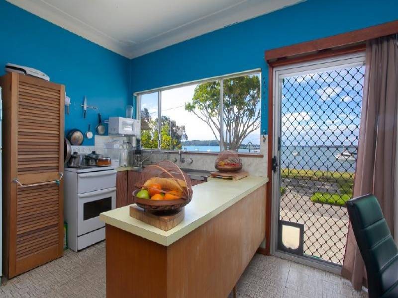 27 Kullaroo Road, Summerland Point NSW 2259