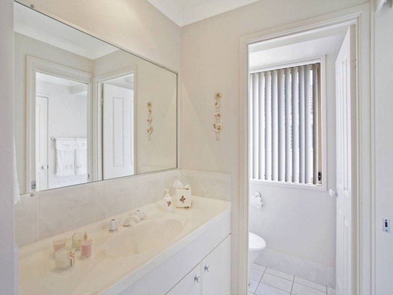 5 Anchorage Circle, Summerland Point NSW 2259