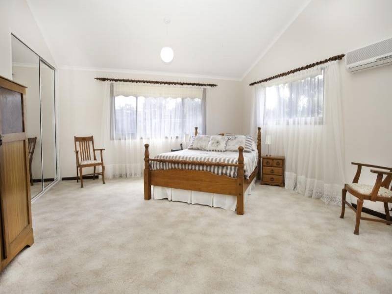1 Moonah Place, Gwandalan NSW 2259
