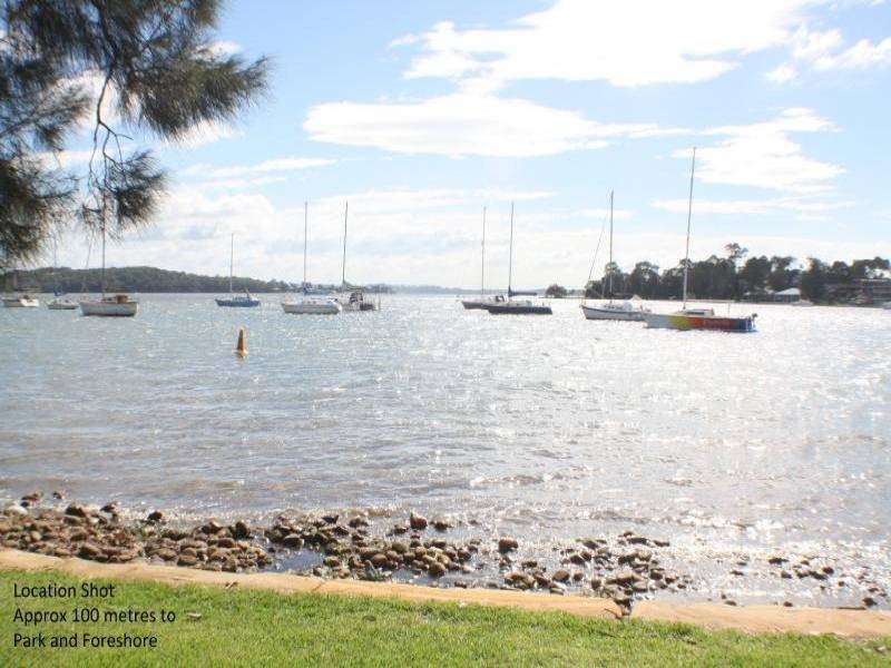 12 Kullaroo Rd, Summerland Point NSW 2259