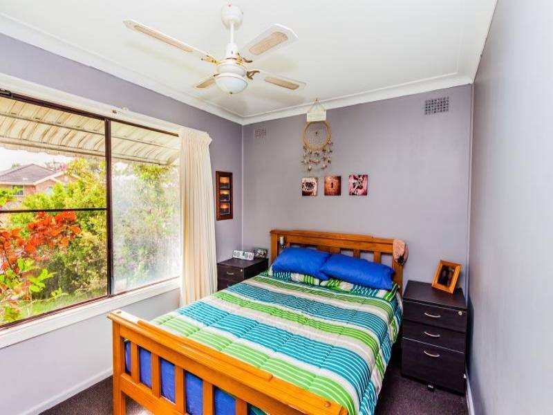 12 Kullaroo Rd, Summerland Point NSW 2259