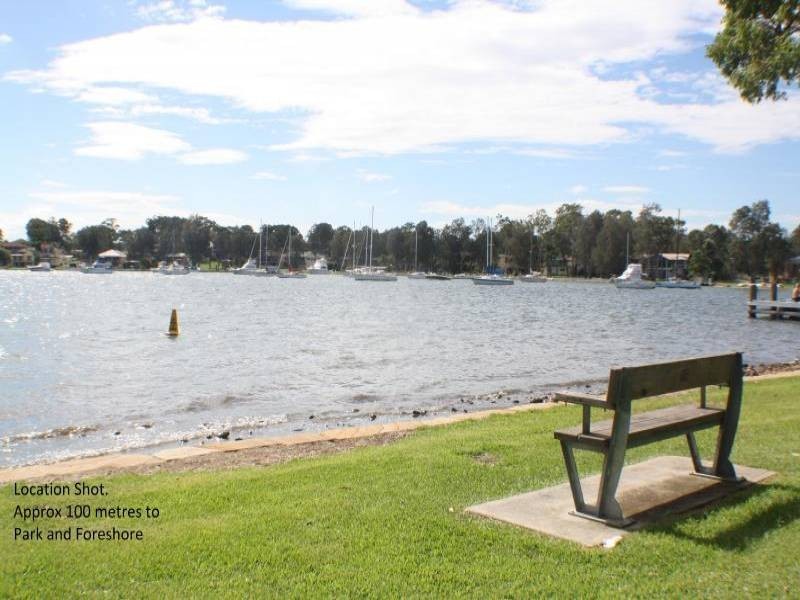 12 Kullaroo Rd, Summerland Point NSW 2259