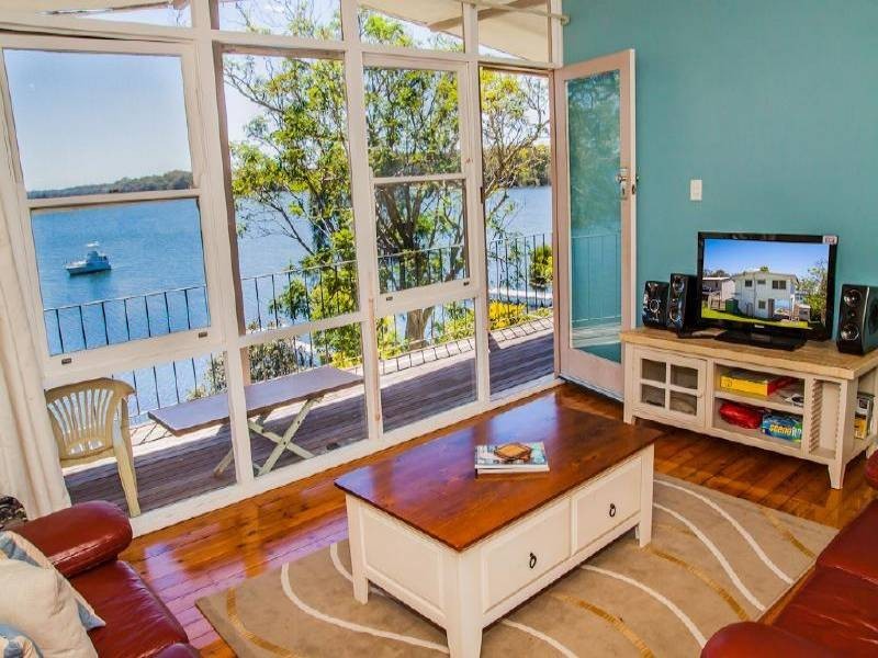 59 Gordon Avenue, Summerland Point NSW 2259