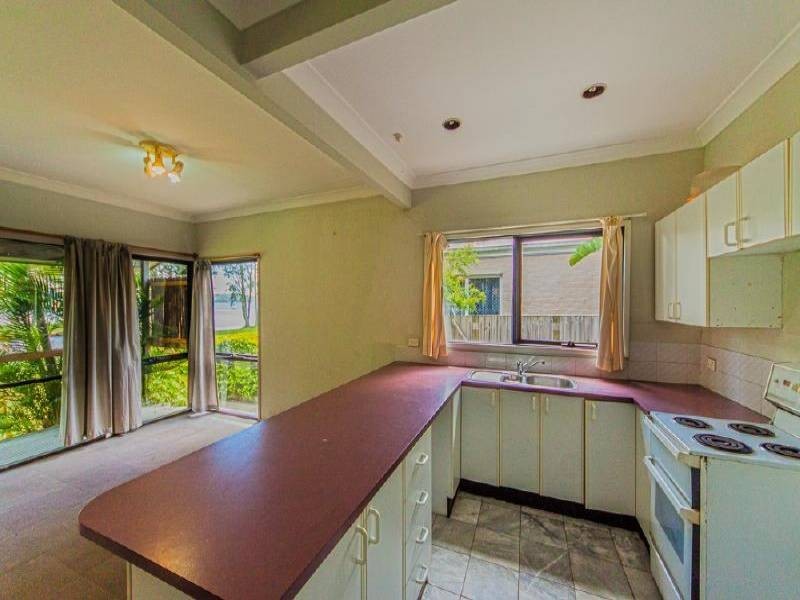 No 28 Ginganup Street, Summerland Point NSW 2259