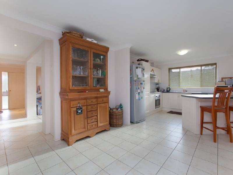 41 Tradewinds Avenue, Summerland Point NSW 2259