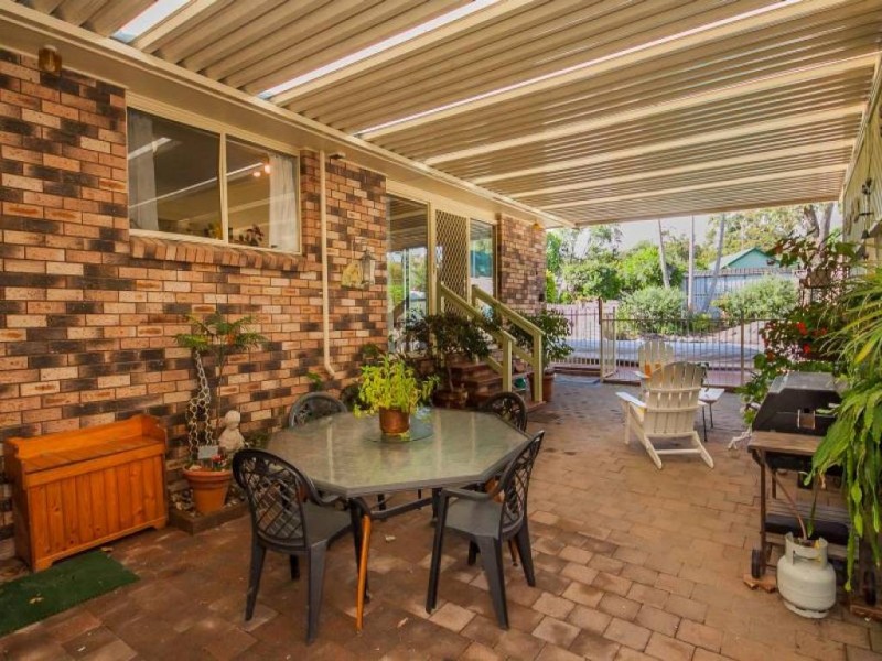 19 Muraban Rd, Summerland Point NSW 2259