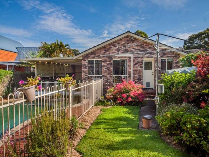 19 Muraban Rd, Summerland Point NSW 2259