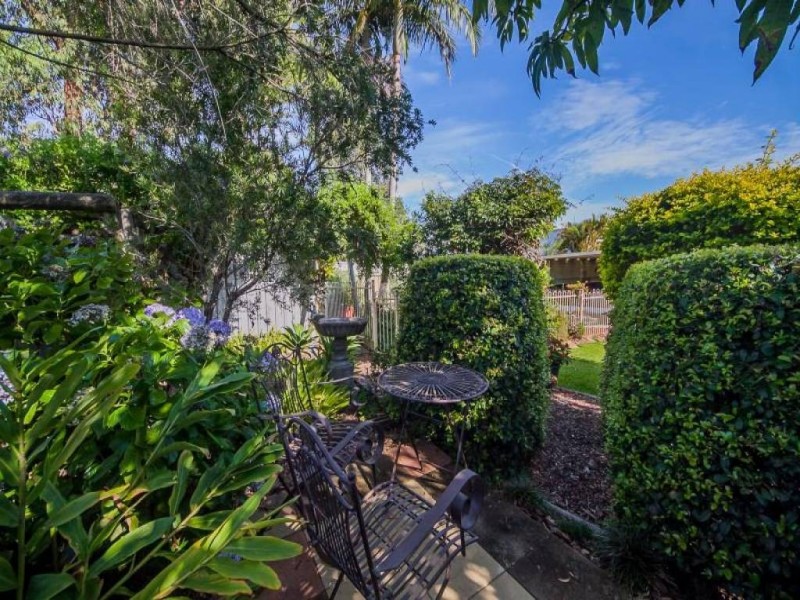 19 Muraban Rd, Summerland Point NSW 2259