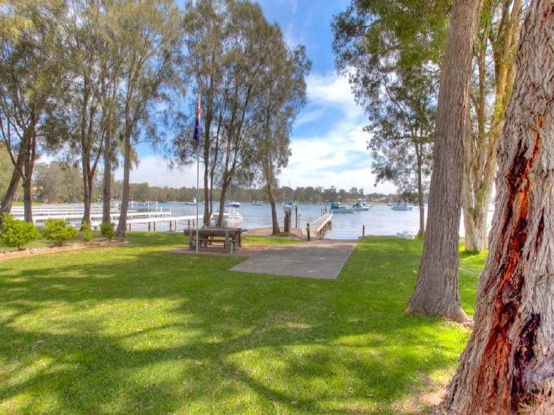 Summerland Point NSW 2259