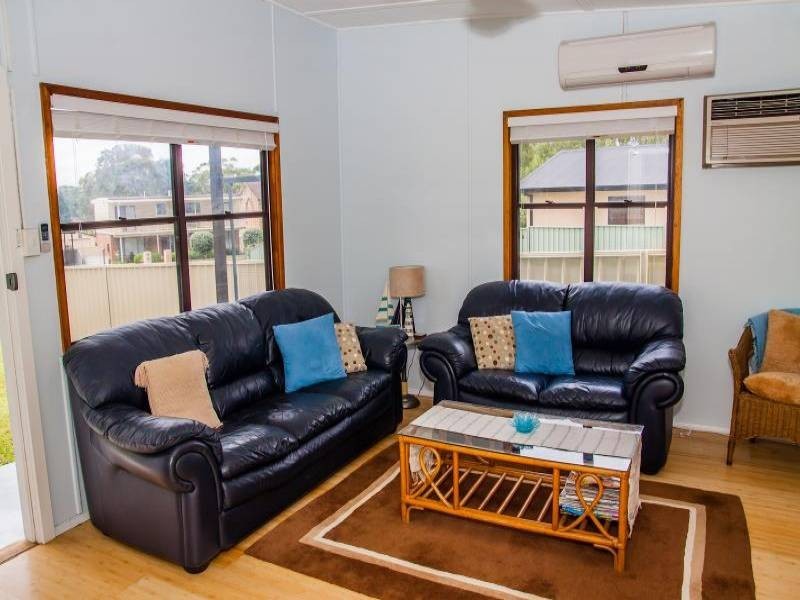 30 Collendina Rd, Gwandalan NSW 2259