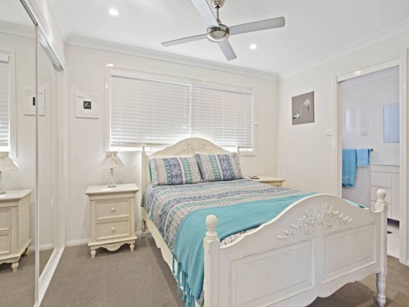 No38a Gordon Ave, Summerland Point NSW 2259