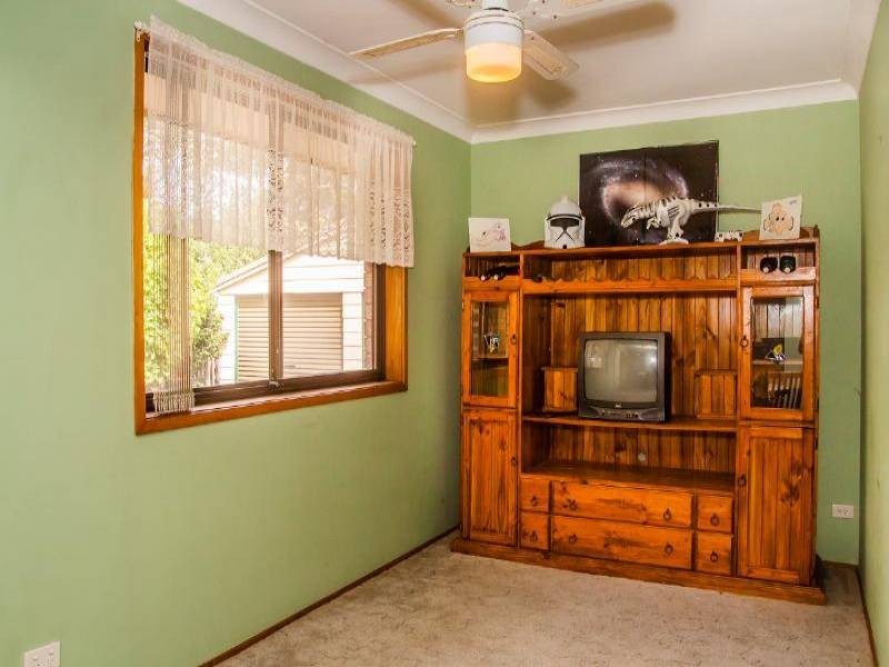 33 Murraba Cres, Gwandalan NSW 2259