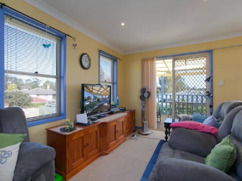 38b Gordon Ave, Summerland Point NSW 2259