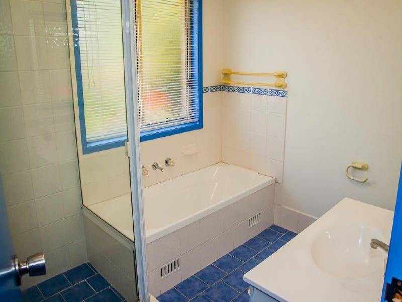 38b Gordon Ave, Summerland Point NSW 2259