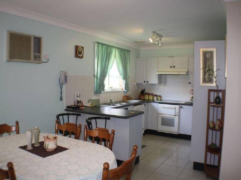 17 Warrina Avenue, Summerland Point NSW 2259
