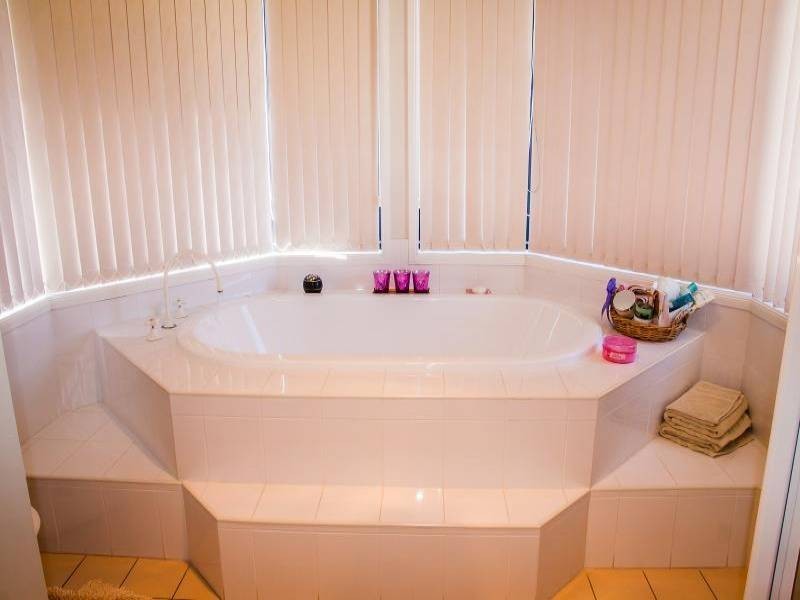 3 Windward Crescent, Gwandalan NSW 2259