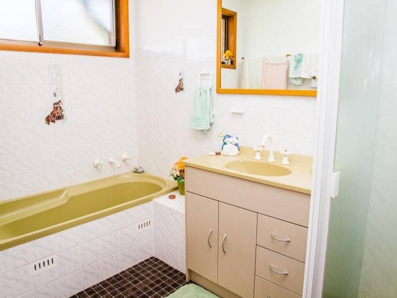 17 Noamunga Cr, Gwandalan NSW 2259