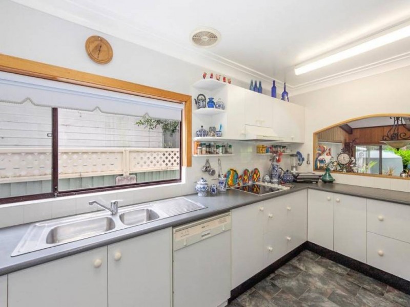 12 Gamban Rd, Gwandalan NSW 2259