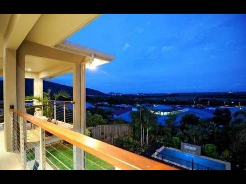 58 Daphne Drive, Redlynch QLD 4870