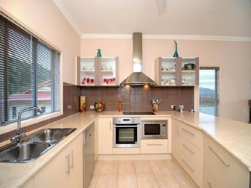 58 Daphne Drive, Redlynch QLD 4870