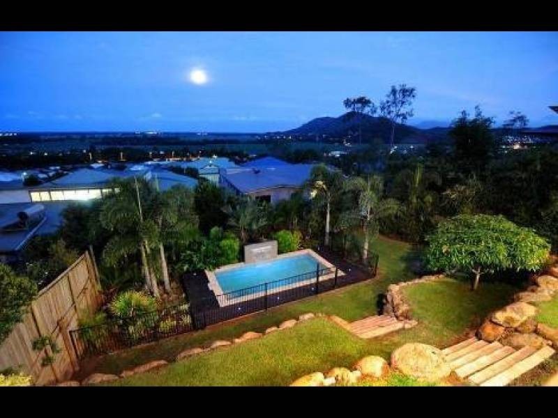 58 Daphne Drive, Redlynch QLD 4870