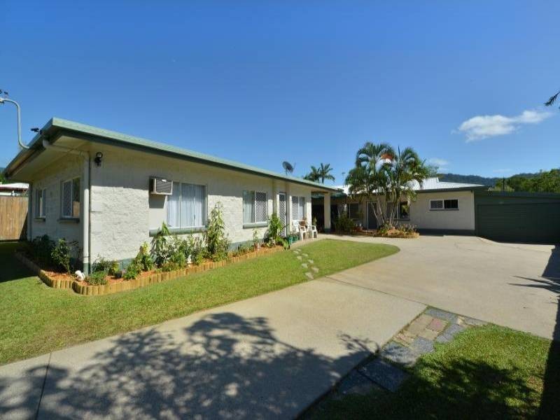 4 Deshon Street, Whitfield QLD 4870