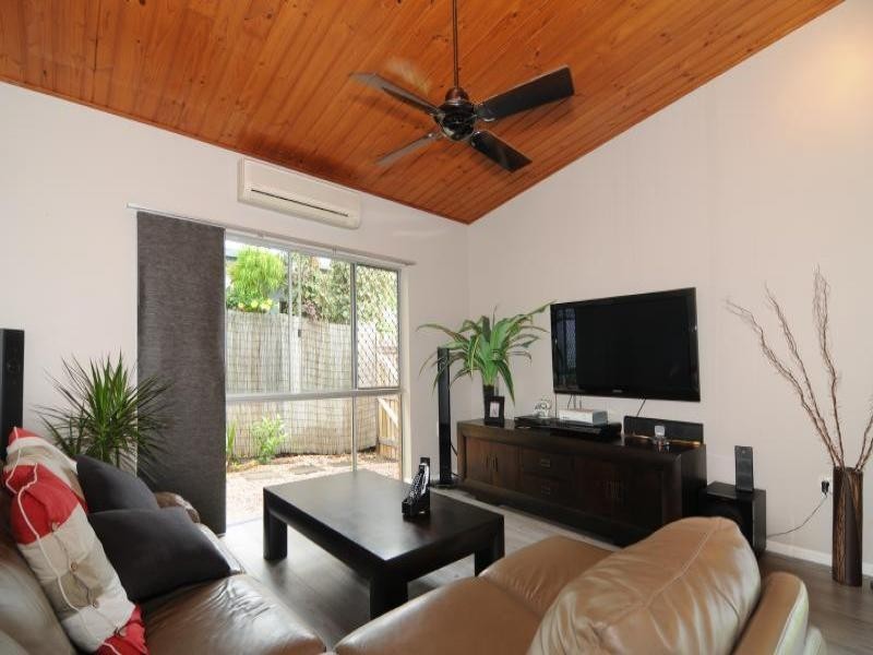 12 Rogers Close, Whitfield QLD 4870