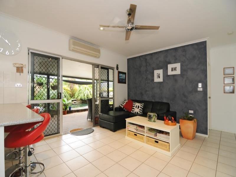 12 Rogers Close, Whitfield QLD 4870