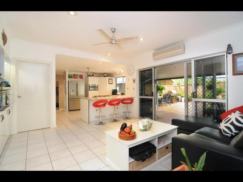 12 Rogers Close, Whitfield QLD 4870