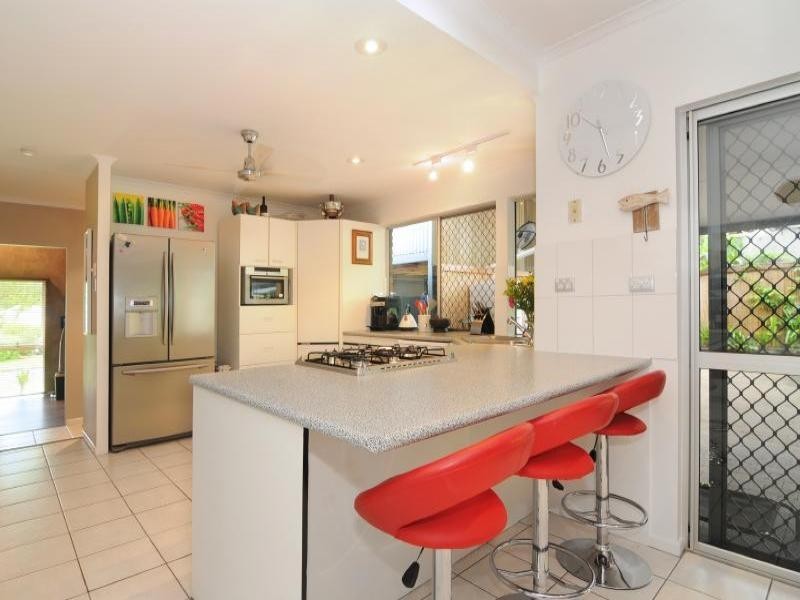 12 Rogers Close, Whitfield QLD 4870